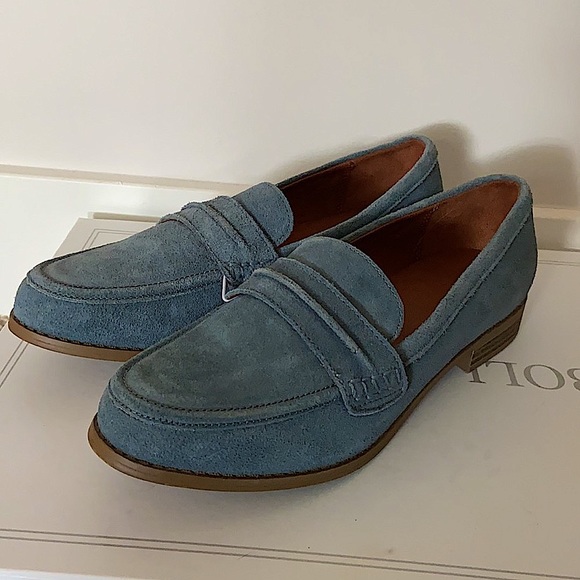 Suede Loafers *Never Worn NWT* Universal Thread - Picture 3 of 15